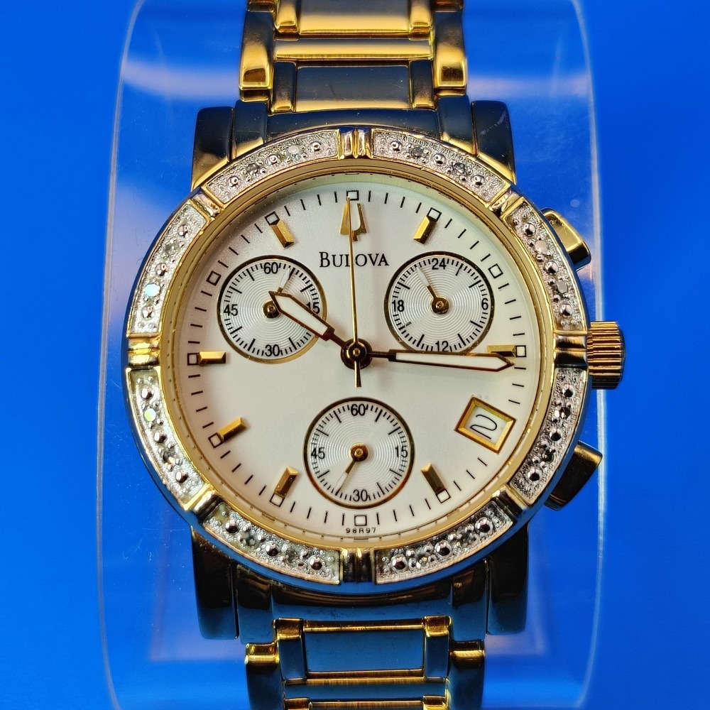 Vintage 2013 Bulova Mother of Pearl Genuine Diamond Women's Quartz Watch Sz 5.25